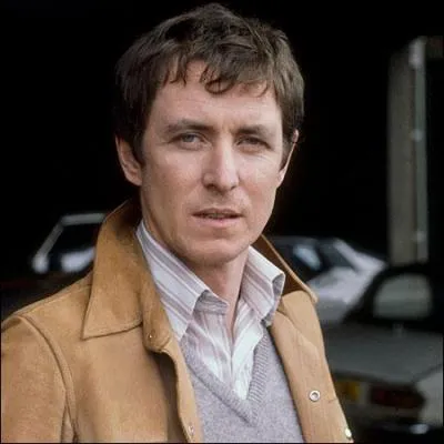 En quelle anne dbute-t-il sa carrire ?