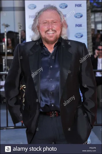 Venant du peuple et ayant fréquenté les maisons closes, cette roturière d'une beauté attisant la jalousie de Marie-Antoinette resta aux côtés de Louis XV jusqu'à sa mort. Qui est-ce ?