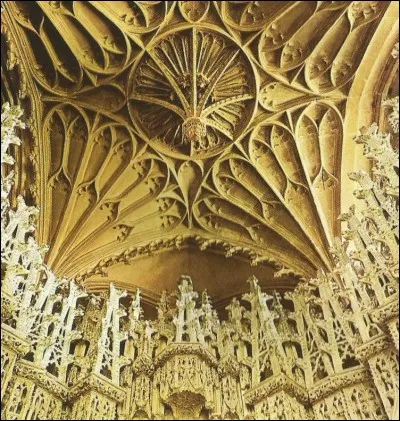 Dans quelle ville d'Angleterre peut-on voir cette "voûte de la chapelle d'Alcock" ?