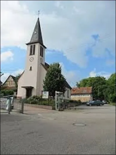Commune de l'ancienne région Alsace, dans le parc naturel des Vosges du Nord, Ingolsheim se situe dans le département ...