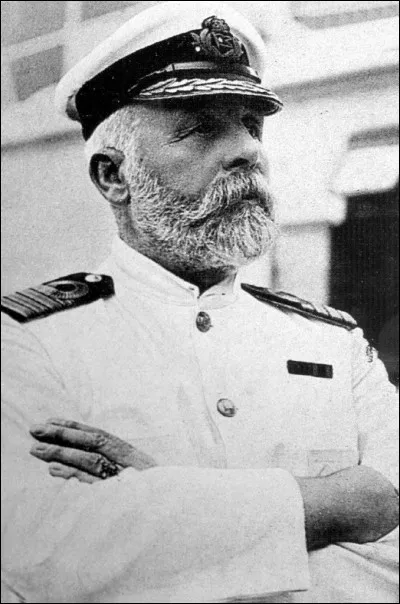 Edward John Smith était capitaine du Titanic lors de son naufrage. Il était à ce même poste sur l'Olympic lors de l'incident majeur de ce dernier. Quel a été cet incident ?
