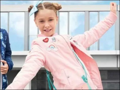 Quel est le prénom de cette fille ?