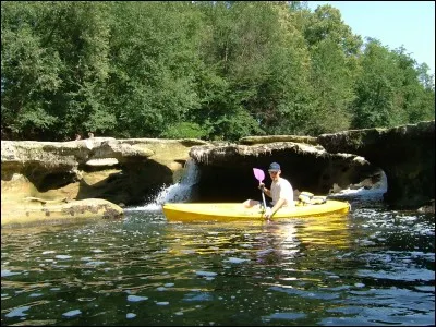 G : Le lac de Guiers est situ&eacute; au S&eacute;n&eacute;gal.