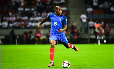 Djibril Sidibé est né en...