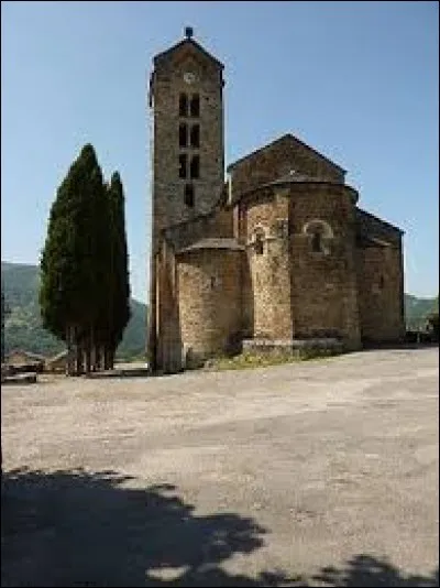 Voici l'église Saint-Martin d'Unac. Commune Ariégeoise, elle se situe en région ...