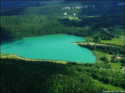 Quel est le plus grand lac du Jura ?