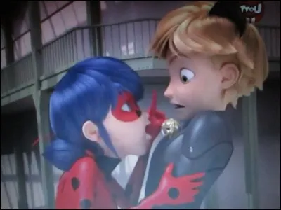 Comment Chloé a-t-elle appelé Adrien à la fin des auditions ?