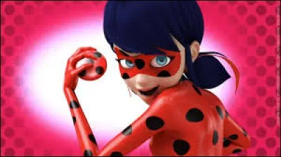 Au début du tournage, ne trouvant aucune Ladybug à son goût, quelle astuce la chanteuse Clara Rossignol tente-t-elle pour en trouver une prête à aider les autres, et au cur pur comme celui de la vraie Ladybug ?