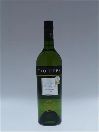 X : Le vinaigre de Xérès est produit à Chypre.