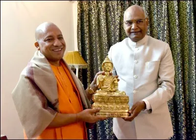 Comment se nomme l'actuel président du pays ?