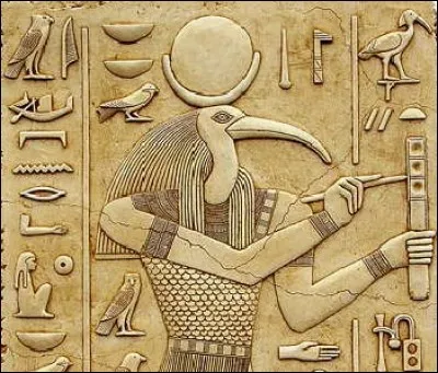 Dieu des scribes, inventeur de l'écriture, détenteur de la connaissance, de l'ordre et de la sagesse : il règne sur toutes les opérations intellectuelles. Il s'agit d'un dieu anthropomorphe à tête d'ibis.
Les Grecs l'ont assimilé à Hermès.