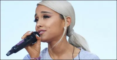 En moins de deux semaines, combien de vues a-t-elle r&eacute;alis&eacute;es avec "No Tears Left To Cry" sur YouTube ?
