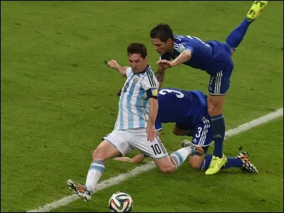 Qui est l'actuel recordman du nombre de buts inscrits en une compétition ?