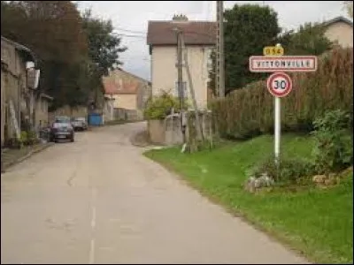 Nous terminons notre balade dans le Grand-Est à l'entrée de Vittonville. Village de l'arrondissement de Nancy, il se situe dans le département ...