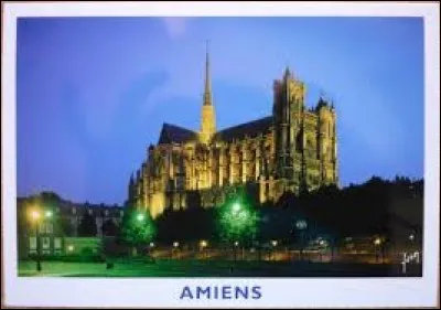 À Amiens (Somme), les habitants portent le gentilé ...