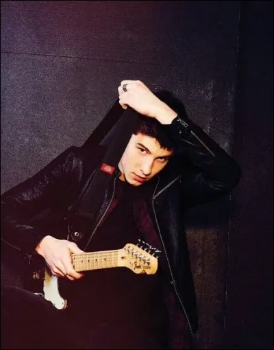 Avec qui a-t-il fait un duo ?