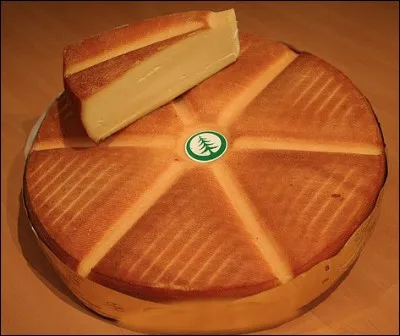 Quel est ce fromage fum&eacute; au feu de bois de h&ecirc;tre ?