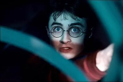 Cette image, est-elle la premire, deuxime, troisime, quatrime ou cinquime  apparatre dans le film parmi ces 5 images ?