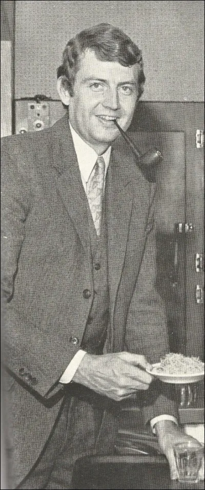 Cet ancien de l'ORTF est actuellement conseiller auprès du directeur général de TF1. C'est...