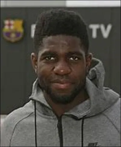 Quel défenseur du FC Barcelone est né à Yaoundé le 14 novembre 1993 ?