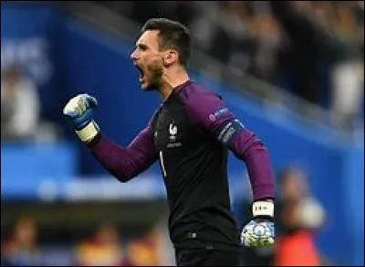 Quel gardien de Tottenham Hotspur FC est né à Nice le 26 décembre 1986 ?