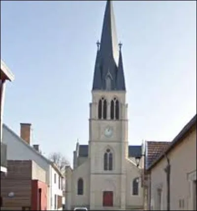 Nous sommes toujours dans le Grand-Est, mais à Tours-sur-Marne. Village du parc naturel régional de la Montagne de Reims, il se situe dans le département ...