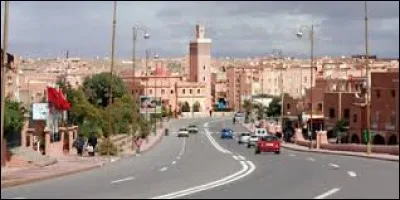 Pour finir, nous partons à Ouarzazate. Nous serons ...