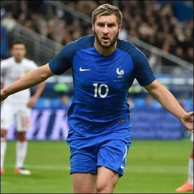 Le 5 de quel mois est-il né ?