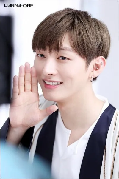 Qui est le plus âgé du groupe ?