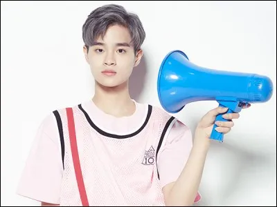 Qui a été le premier centre pour la chanson titre de Produce 101 
« Me, It's Me (Pick Me) » ? 