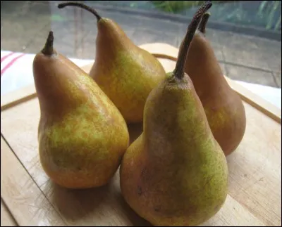 Une anagramme de ces fruits correspond à une de ces définitions. Laquelle ?