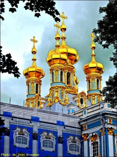 Quelle définition correspond à une anagramme du nom du pays organisateur de la Coupe du monde de football 2018 ?