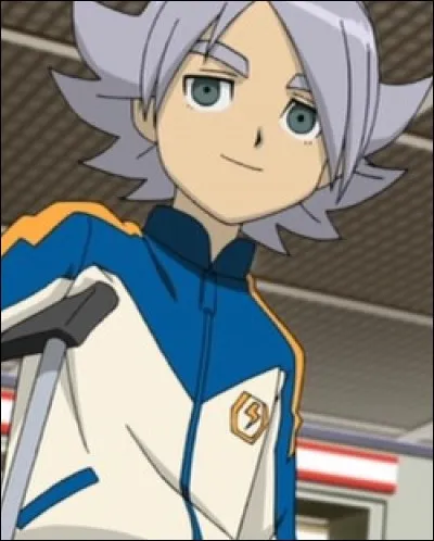 Shawn est ...... à Raimon.