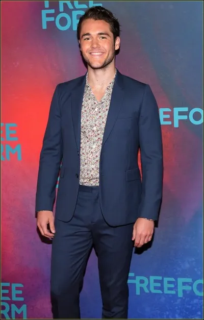 De qui Jake est-il jaloux ?