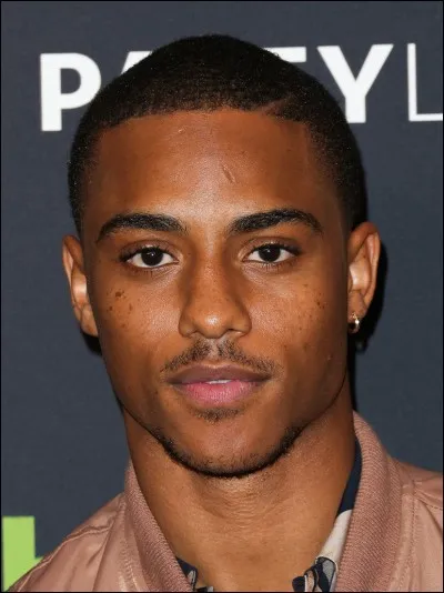 En suivant le conseil de Marisol, que fait Jordan ?