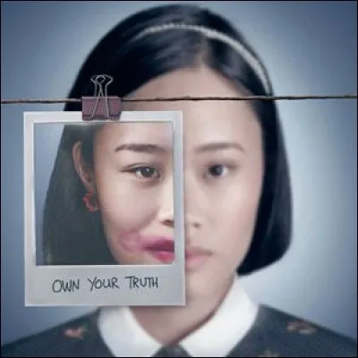 Courtney est la seconde personne à témoigner. Que fait-elle ?