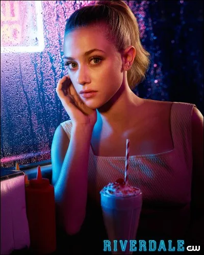 Jughead se venge sur Penny tandis que Veronica fait une découverte dans le bureau de son père. Quel cadeau Betty a-t-elle reçu ?