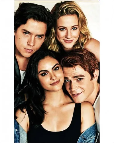 Le père de Veronica est en ville pendant que les filles de Riverdale s'unissent pour sauver Pop's. Pour qui s'inquiètent Veronica, Jughead et Betty ?