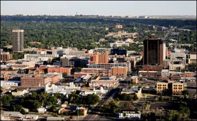Travers&eacute;e par la Yellowstone river, elle est, de loin, la plus grande ville du Montana avec ses 110 000 habitants. C'est :