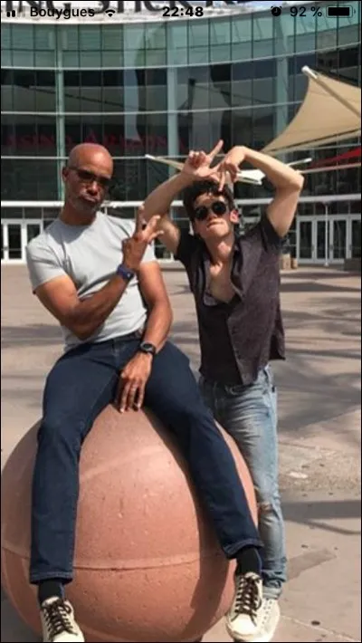 Comment se prénomme le père de Cameron ?