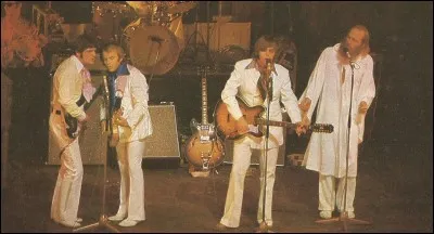 Quel est le nom de ce groupe ?