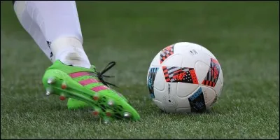 Le football est un sport olympique.