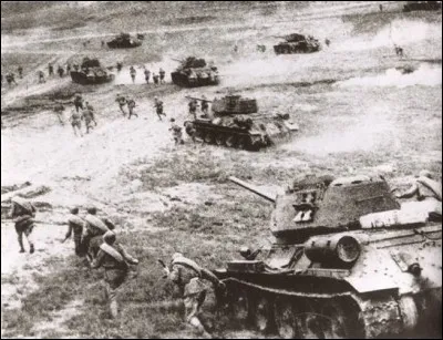 Un 5 juillet, commence la bataille de Koursk : considérée comme la plus grande bataille de chars de la seconde guerre mondiale, elle oppose 3000 chars de chaque côté et va durer plus d'un mois. Elle se solde par un échec pour la Wehrmacht. En quelle année était-ce ?