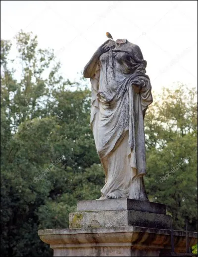 La femme ayant été décapitée, ...