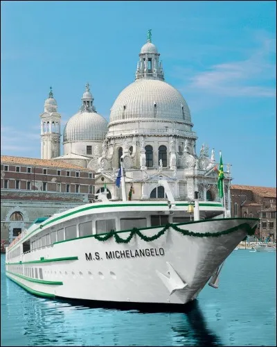 Je nous ai choisi le Michelangelo (110m de long et cabines ext&eacute;rieures) comme guide pour nous faire naviguer en V&eacute;n&eacute;tie. Arr&ecirc;t sur la c&eacute;l&egrave;bre place San Marco et son Palais des Doges mais aussi croisi&egrave;re sur Padoue, Bologne et V&eacute;rone.