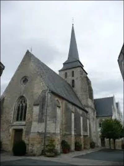 Voici l'église Saint-Cyr-et-Sainte-Julitte de Jarzé. Ancienne commune Angevine, elle se situe en région ...