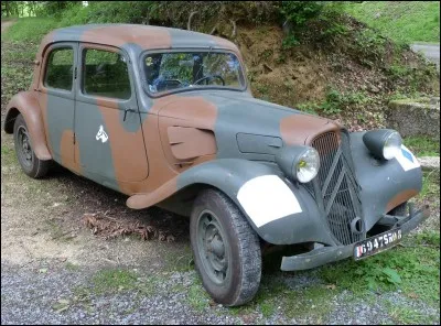 Rien à voir avec une nation indienne, vous ne le verrez pas avec des plumes sur la tête, lui c'est un hélicoptère de combat !