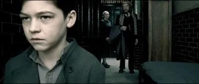 Cette image, est-elle la premire, deuxime, troisime, quatrime ou cinquime  apparatre dans le film parmi ces 5 images ?