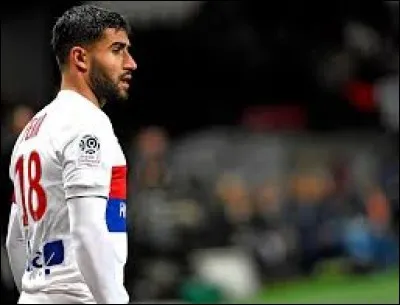 Combien de cartons jaunes Nabil Fekir a-t-il eus durant les matchs éliminatoires pour la Coupe du monde 2018 ?