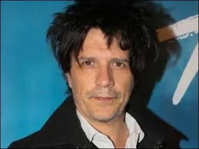 En 2014, quelle chanson reprend-il sur l'album "La Bande à Renaud" ?